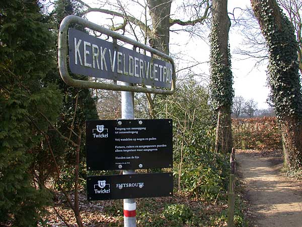 Pad van Beckum naar de parochiekerk in Delden