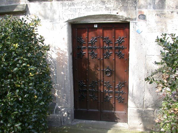 Oude deur in Oude Kerk Delden