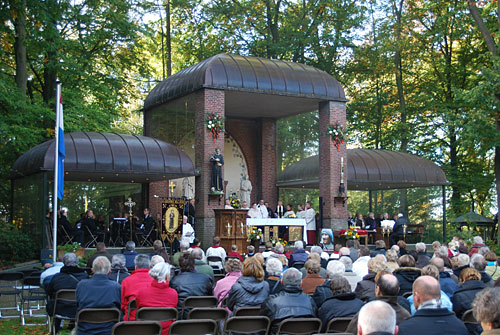 Gerardus Majella processie in Overdinkel op 18 oktober 2009