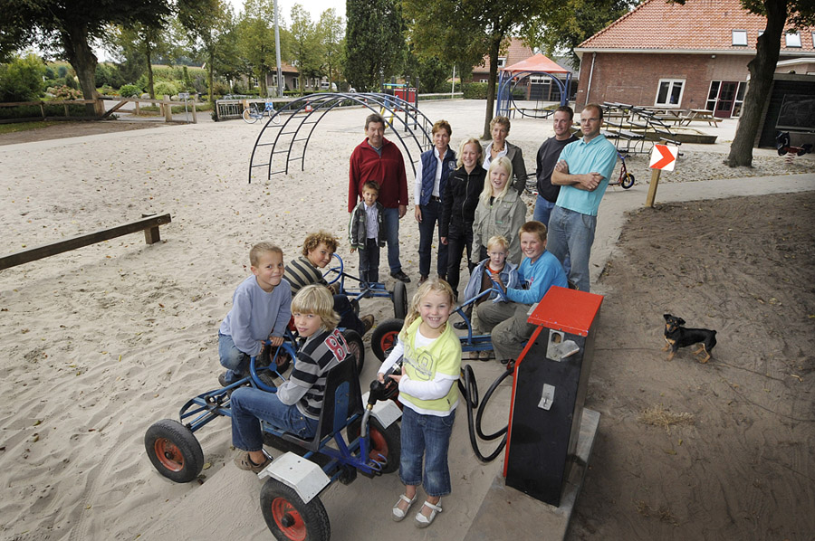 Schoolplein en speelplaats in Stokkum