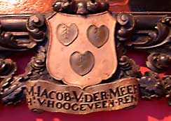 Een kopie van het familiewapen van Van Tetrode
