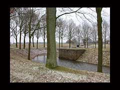 Kasteel Waardenborg verwoest door Gelderse troepen