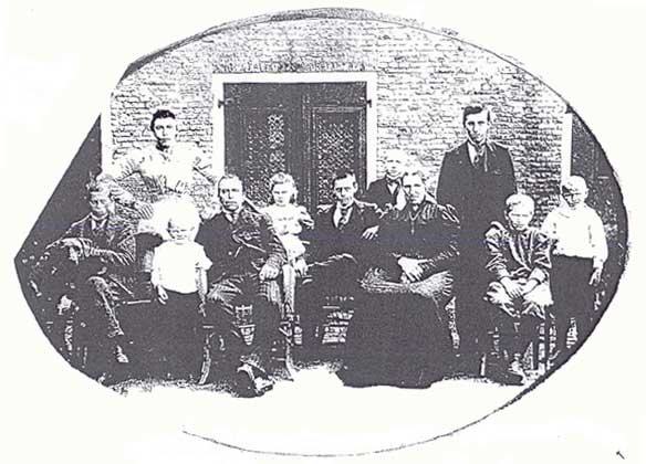 De familie Tetteroo uit Pijnacker rond 1900