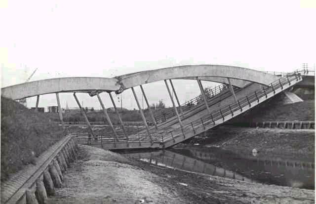 Lonnekerbrug opgeblazen