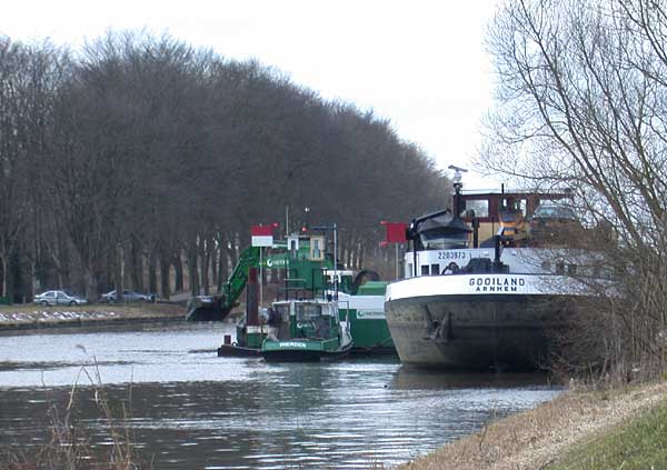 Twentekanaal verbreed bij de Vossenbrink in Delden 