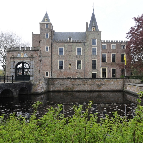 Burg Haamstede op   
Schouwen-Duivenland