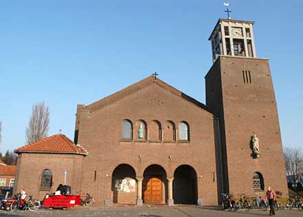 De kerk van Albergen staat op de plek van het voormalige klooster