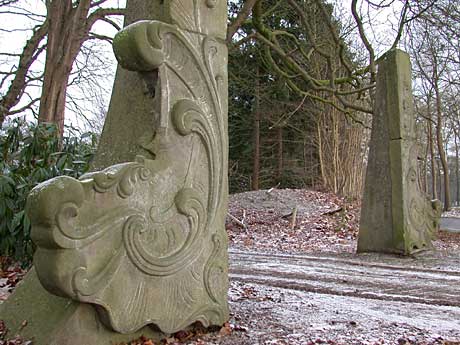 Oude pijlers aan de weg Wierden Rijssen