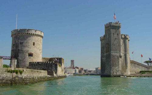 De haven van La Rochelle ziet er nog steeds indrukwekkend uit
